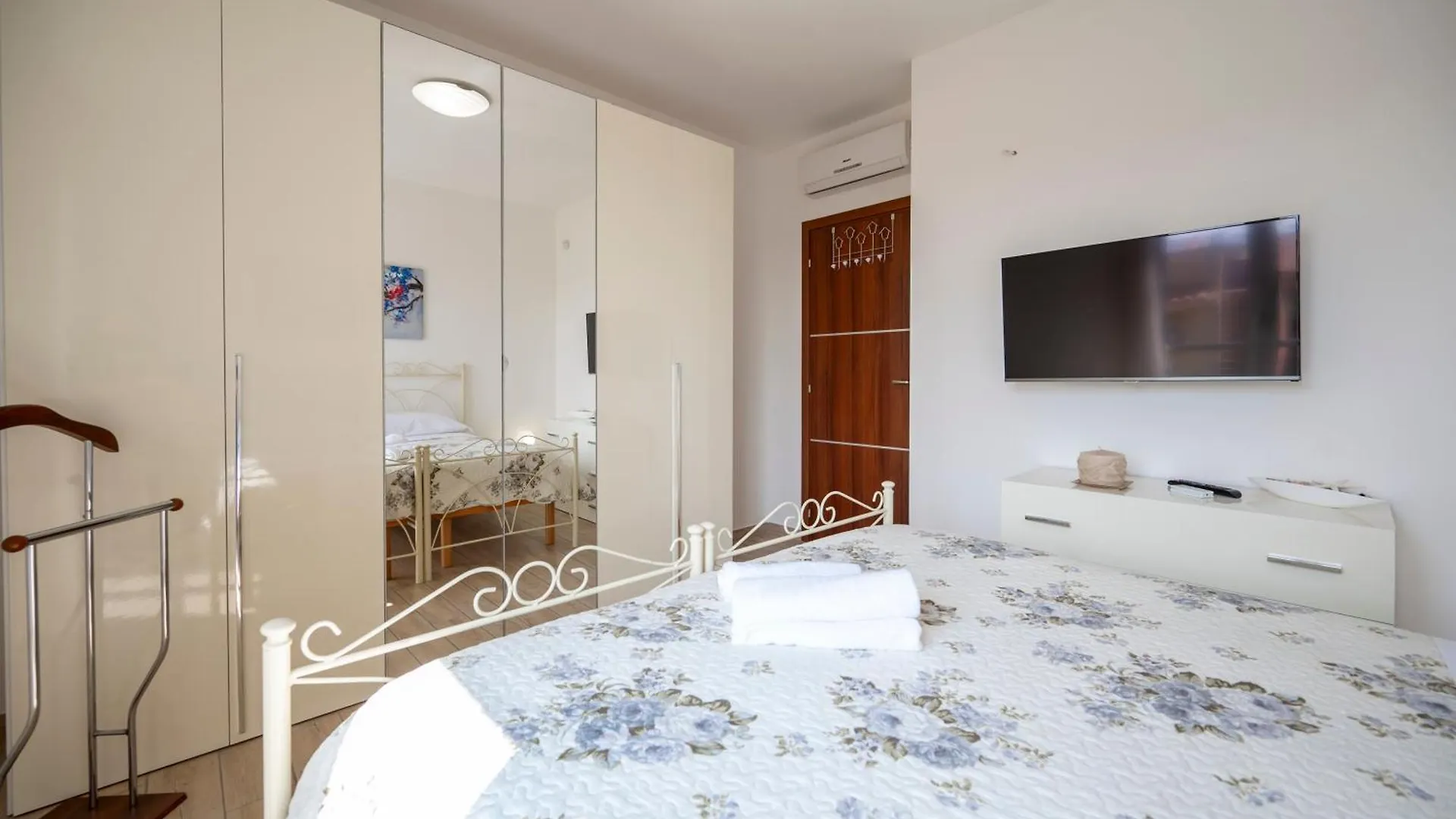 Hybla Sea Apartment - Siciliavacanza Avola
